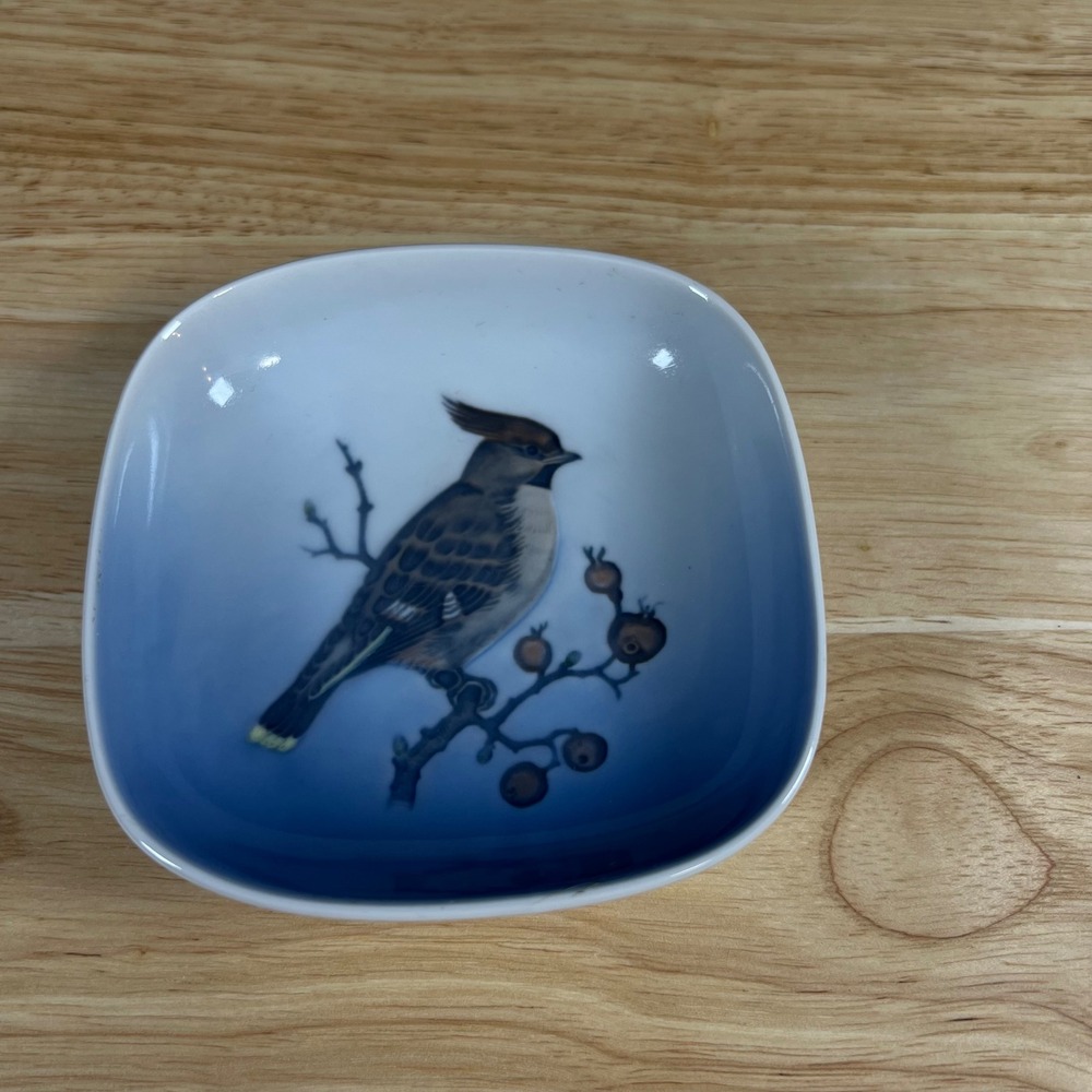 Royal Copenhagen Bombycilla Garrulus Bird Trinket Dish 5172 Blue Porcelain - Picture 7 of 11